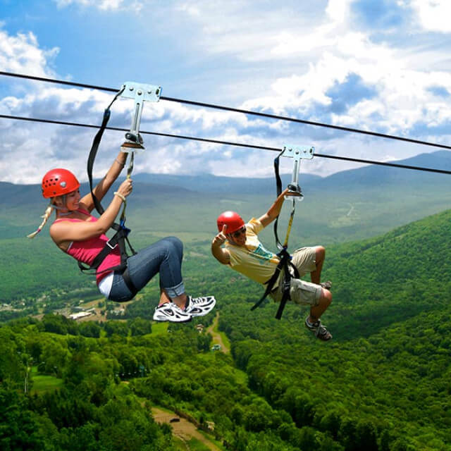 Tyrolienne à Hunter Mountain, État de New York