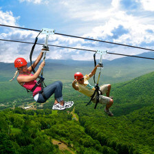 Tyrolienne à Hunter Mountain, État de New York