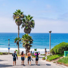 Surf à Salt Creek Beach à Dana Point, Californie