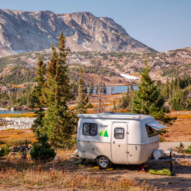 Caravaning dans la Medicine Bow-Routt National Forest du Wyoming